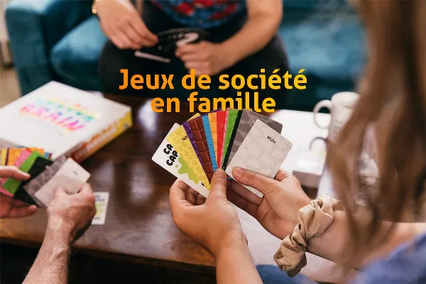 Soirée jeux de société familiaux